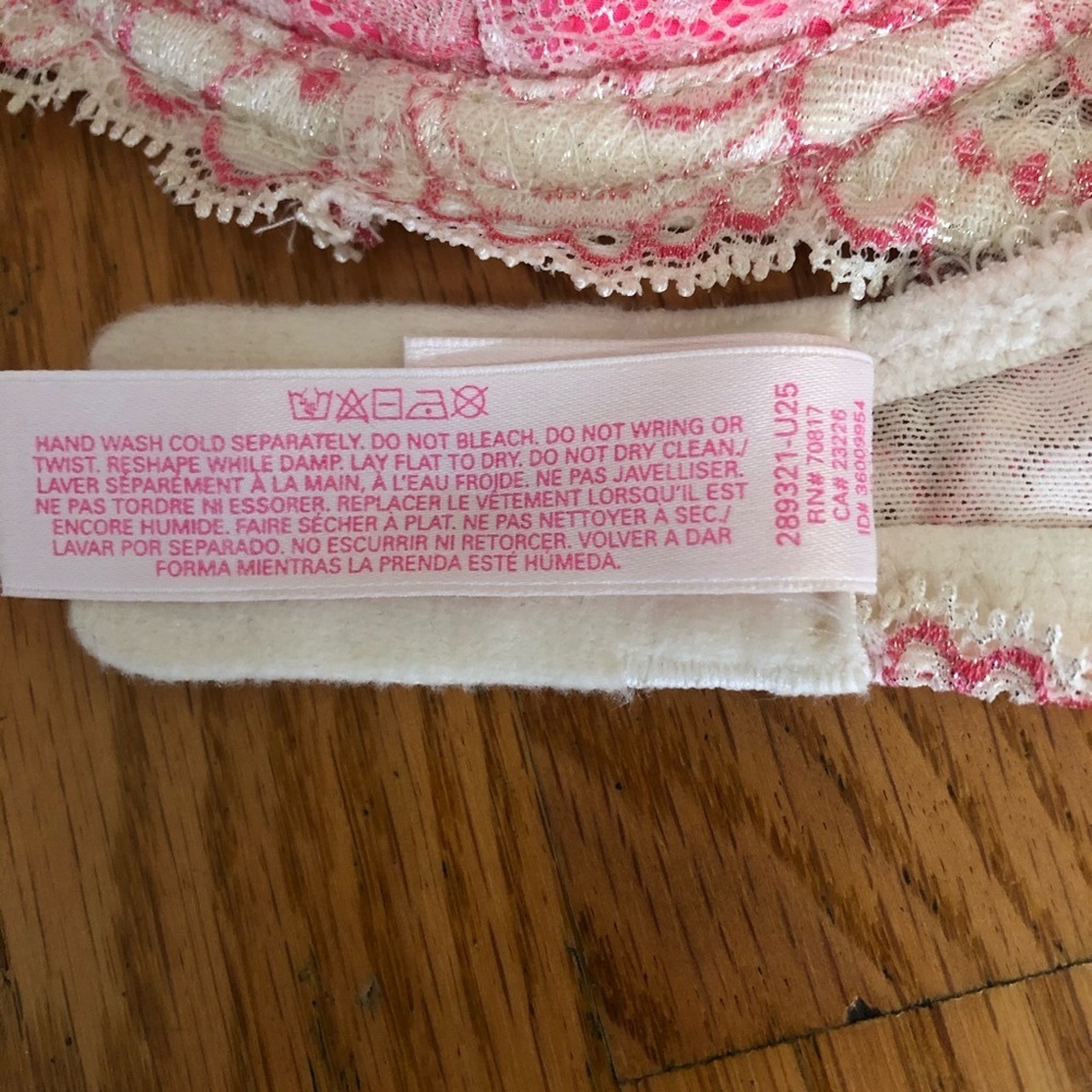 New Victoria’s Secret Dream Angels Demi Bra - Picture 6 of 8